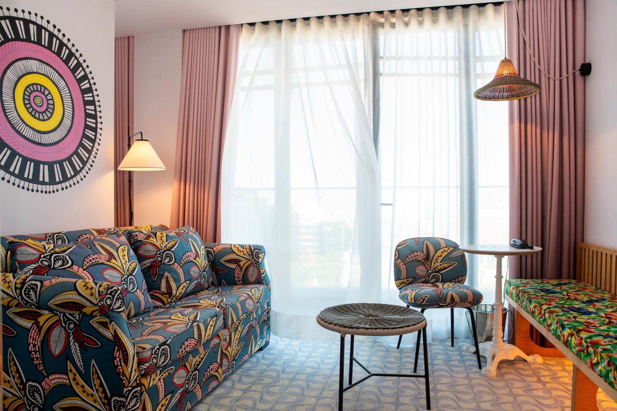 Отель Mama Shelter Lisboa Экстерьер фото